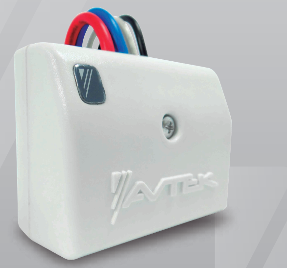 Protección de Voltaje para dispositivos de iluminación, 1800VA/W,15 A, 115 Joules, 120 VAC, 60 Hz. Con cables. Tiempo de espera 0,50 seg